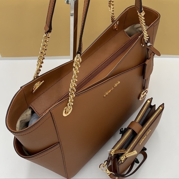 Michael Kors Handbags - MICHAEL KORS LG XCHAIN SHOULDER TOTE & WALLET-WRISTLET-PHONE CASE SET